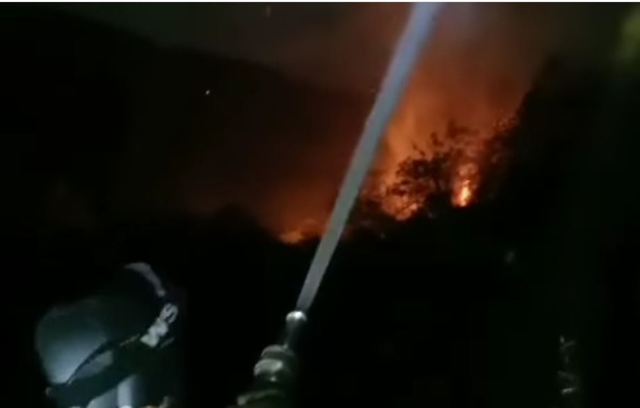 Gunung Ciremai Terbakar Lagi, Hampir 10 Jam Api Baru Bisa Dipadamkan