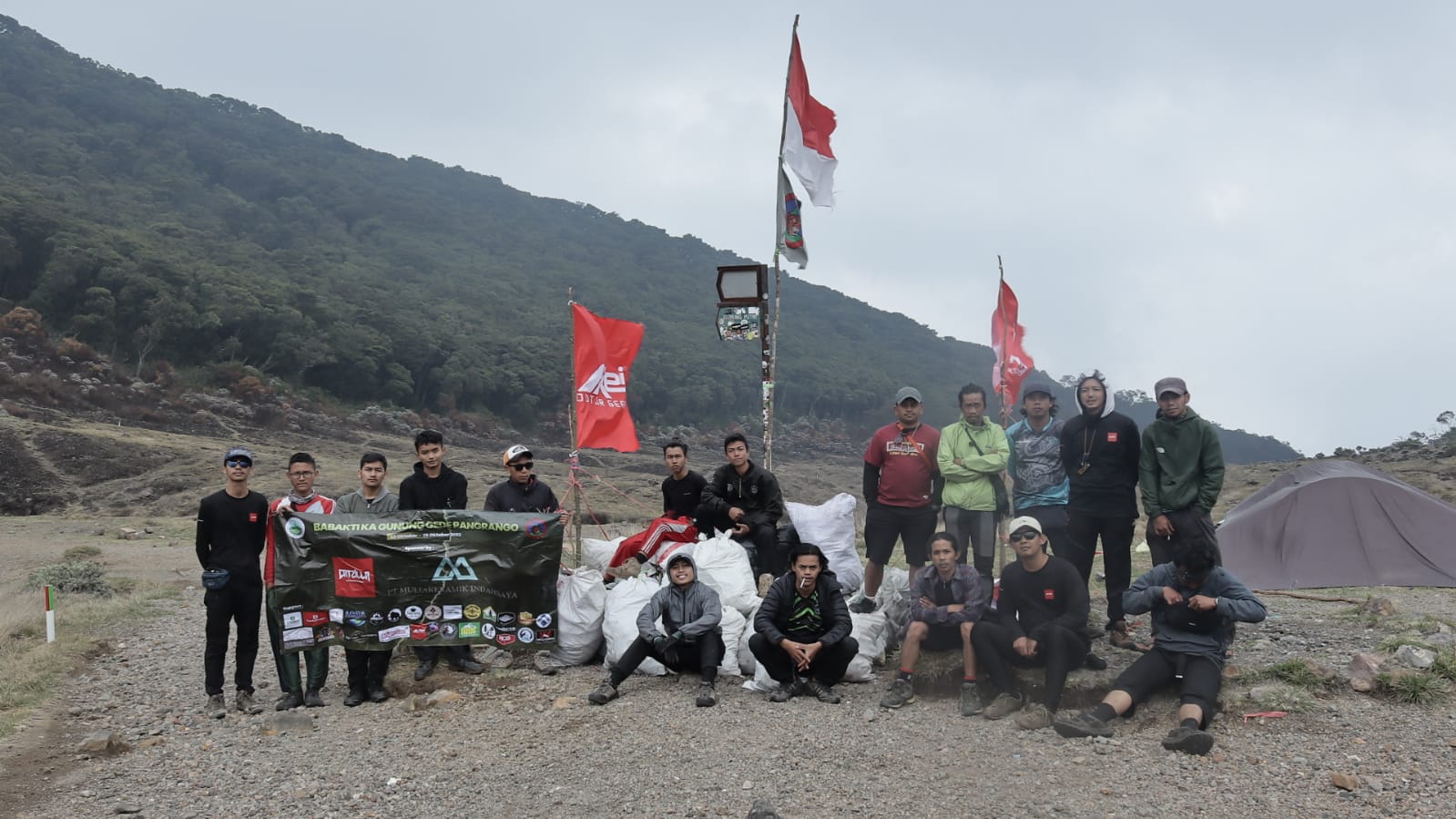 2,5 Ton Sampah Berhasil Diturunkan dari Gunung Gede Pangrango, Ini Himbauan Volunteer GPO Bagi Para Pendaki