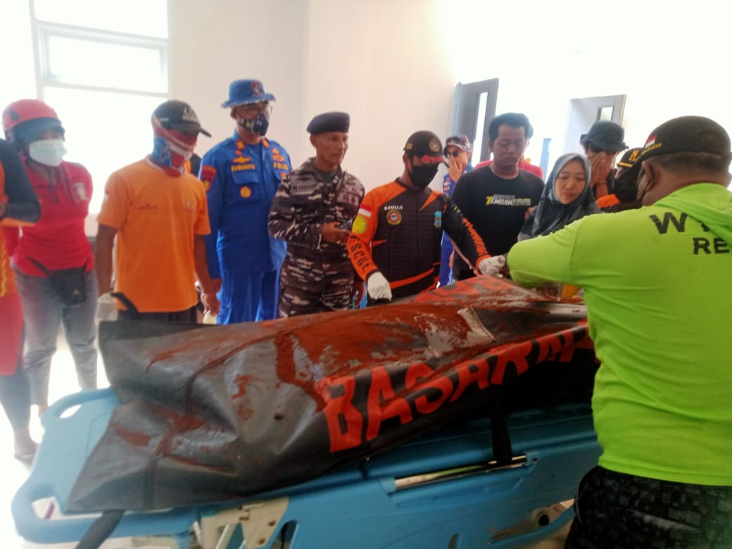 Dua Pencari Keong Laut yang Hilang Terbawa Ombak di Pangandaran Ditemukan, Kondisinya ....