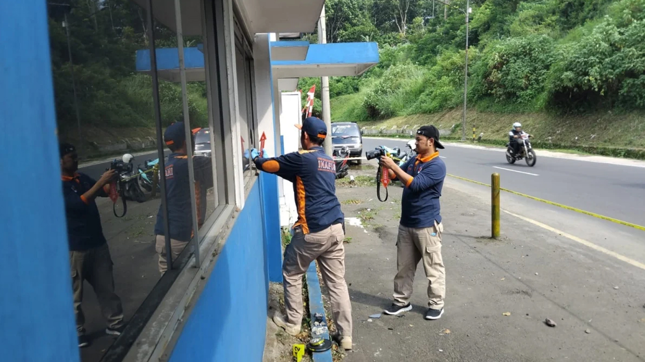 RAMAI Diduga Pos Polisi Gentong Tasik Dibom Molotov, Dinding dan Karpet Rusak, Siapa Pelakunya?