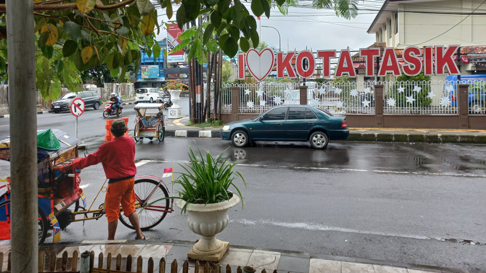 Tasikmalaya, Kota Santri yang Menyimpan Cerita dan Tantangan