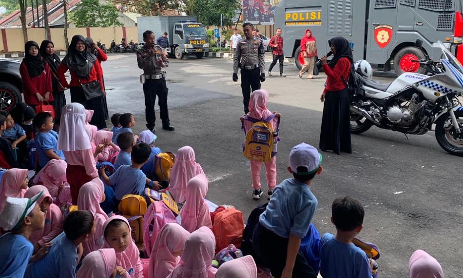 Cara Polisi di Kota Tasik Mengedukasi Pelajar Soal Rambu Lalu Lintas Sejak Dini