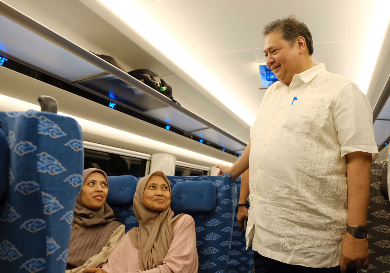 Sedaap! Proyek Kereta Cepat Akan Dilanjutkan Sampai Surabaya, Tanggung Kalau Sampai Bandung