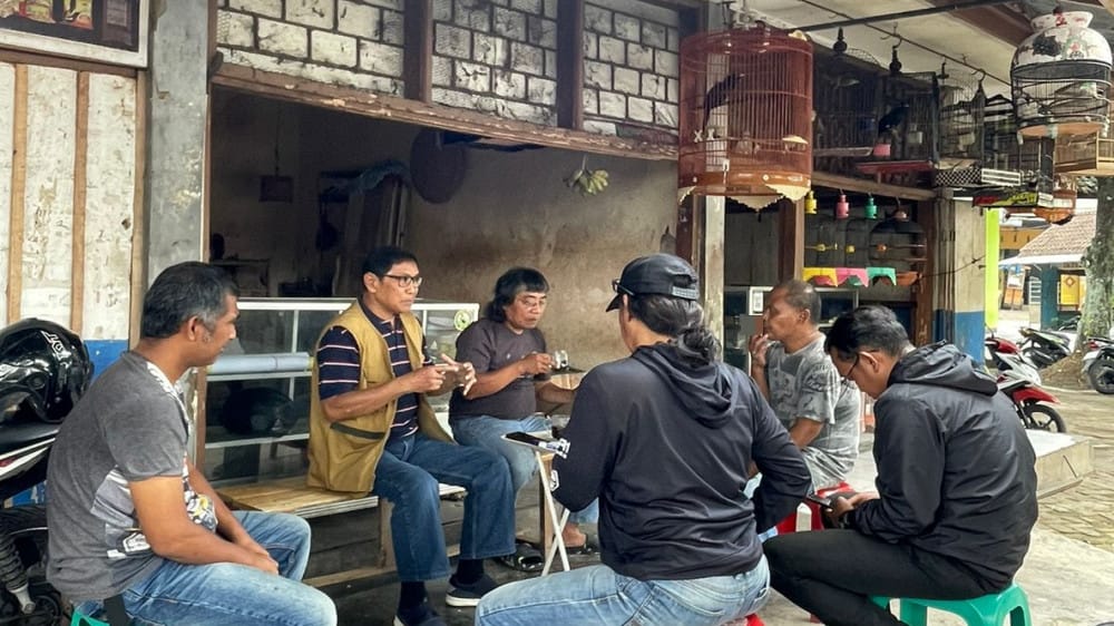 Yusuf-Hendro Terus Bergerak! Ngopi Bareng Pedagang Pasar Burung Cikurubuk, Dapat Dukungan Barkot