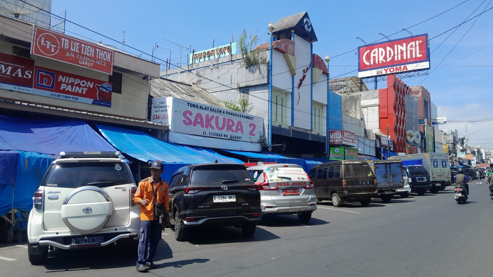 Rencana Relokasi PKL di Kabupaten Garut Batal, Penlok Parkir Tetap Ada