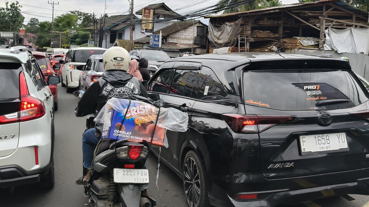 Jalur Alternatif dan Bus Tiket Murah Menuju Puncak Bogor Saat Tahun Baru 2025