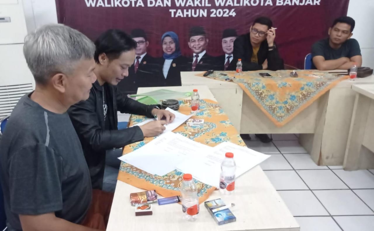 Akhmad Dimyati Gandeng Alam 'Mbah Dukun' Maju di Jalur Perseorangan Pilkada 2024 Kota Banjar 