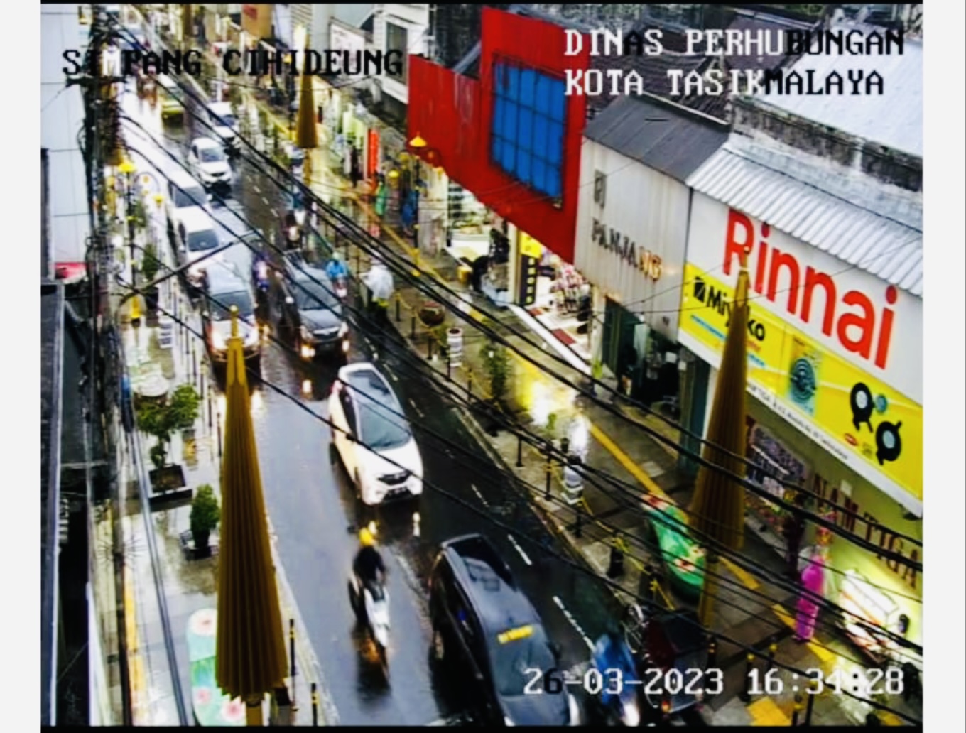 Diguyur Hujan Deras Arus Lalu Lintas di Kota Tasikmalaya Lengang, Cek di CCTV Yuk