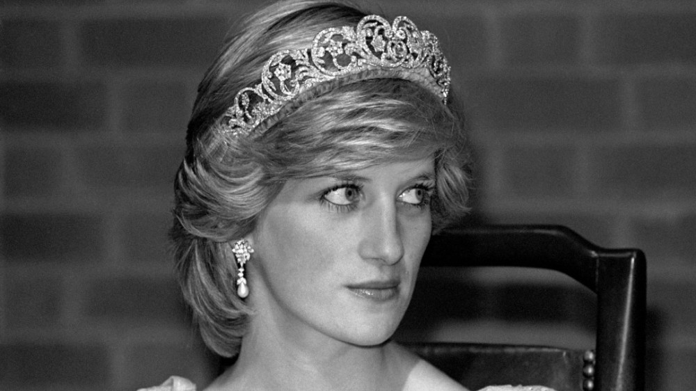 Dari Kemerdekaan Malaysia, Tragedi Putri Diana, hingga Penunjukan Menteri Sosial Pertama Indonesia