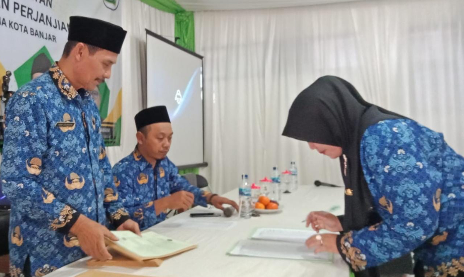 Alhamdulillah Setelah Belasan Tahun Jadi Honorer 49 PPPK Kemenag Kota Banjar Dilantik Menteri Agama