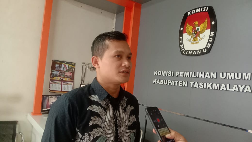 KPU Kabupaten Tasikmalaya Verifikasi Ulang Berkas Dua Pasang Bacalkada, kenapa?