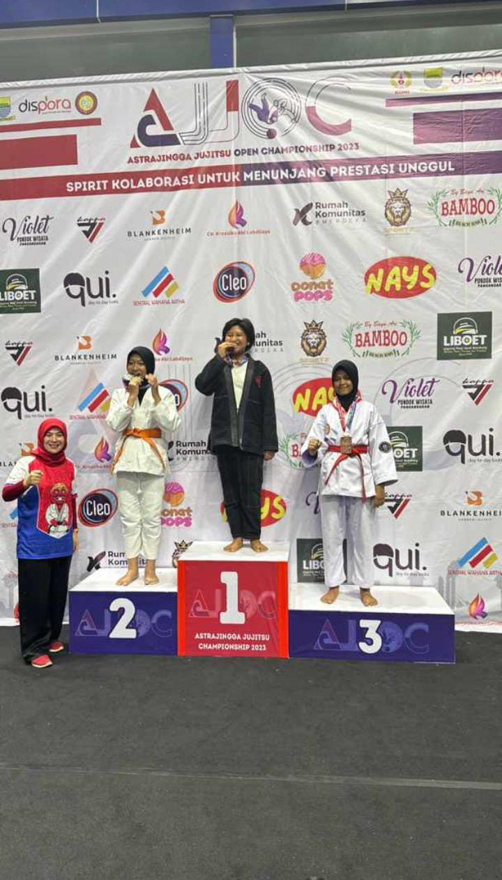 Atlet Junior Jujitsu Kabupaten Pangandaran Raih Dua Medali Emas di Bandung