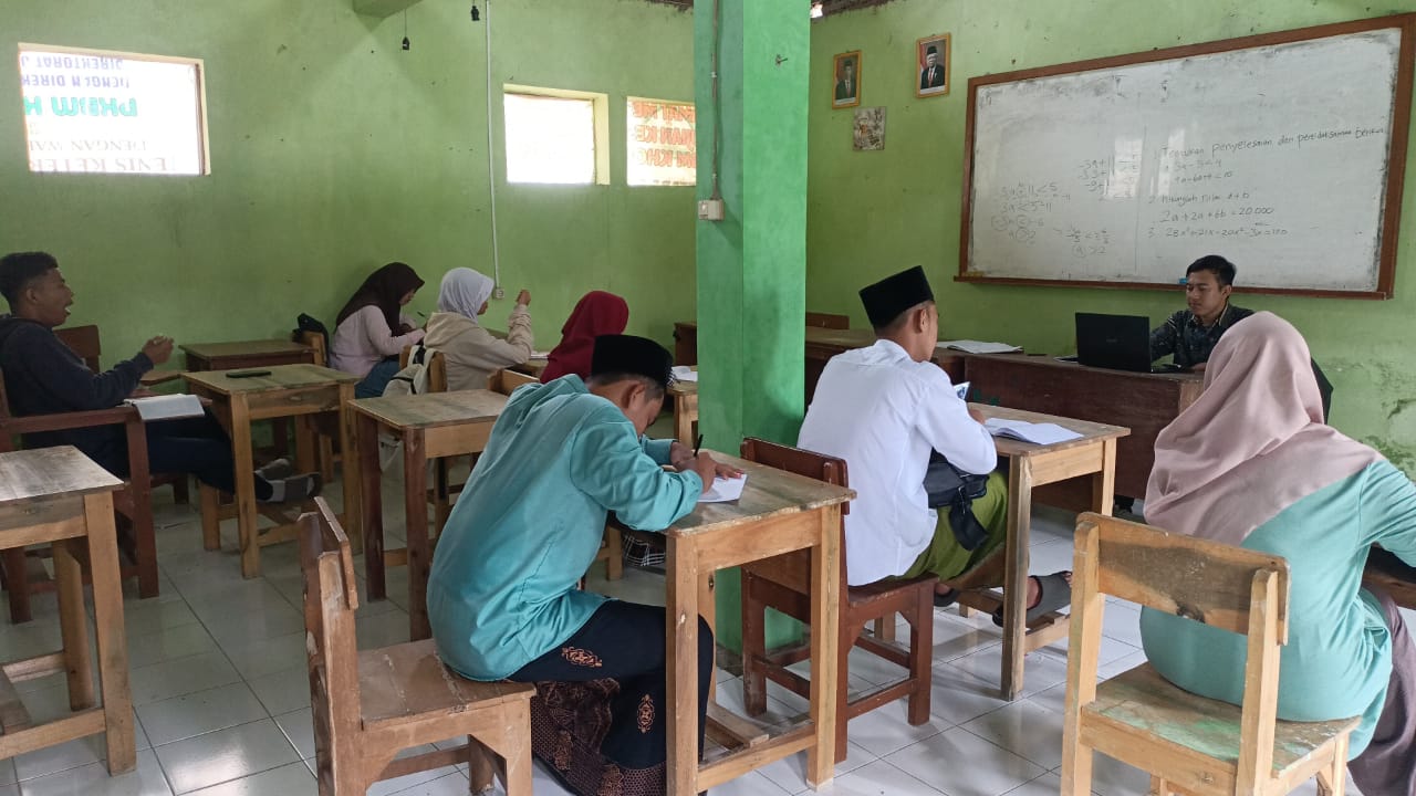 PKBM Khoiro Ummah Bantu Anak Putus Sekolah dan Mantan Geng Motor Raih Pendidikan di Tasikmalaya