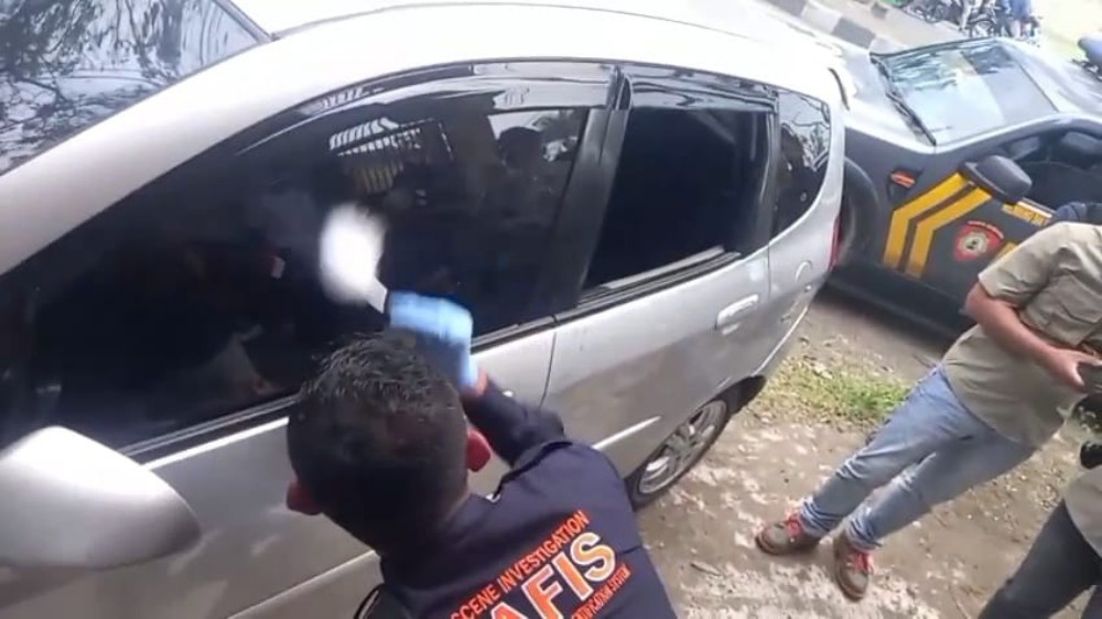 Pecah Kaca Mobil, Pencuri di Tasikmalaya Gasak Tas Berisi STNK dan Dua Hape 