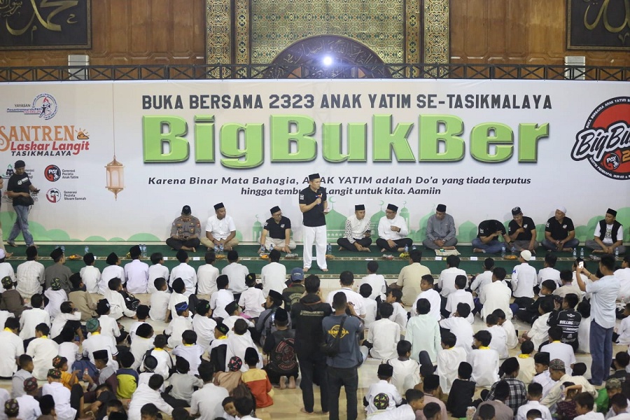 BIGBUKBER, Buka Puasa Bersama Ribuan Anak Yatim di Masjid Agung Kota Tasikmalaya