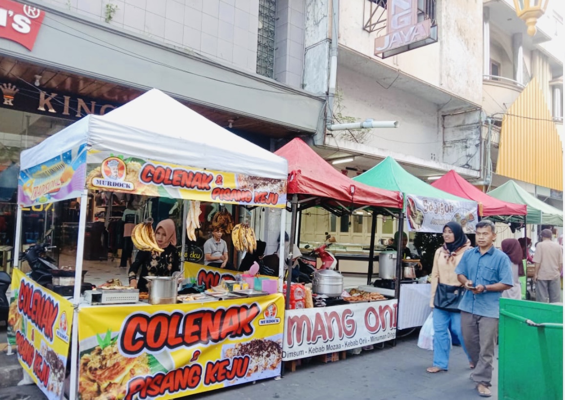 Jalan-Jalan Nikmati 100 Kuliner di Pedestrian ‘Malioboro’ Tasik Tjihideung Festival
