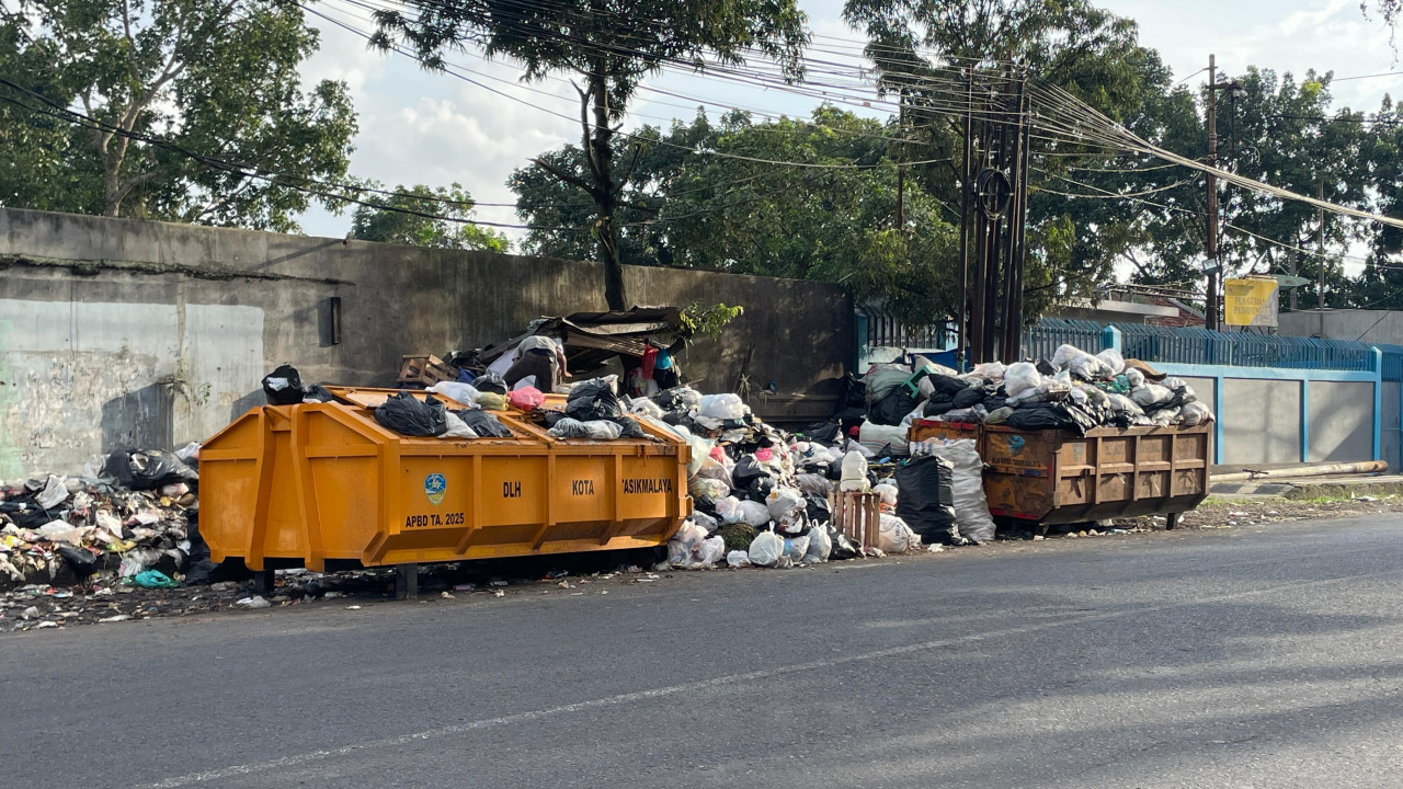 Kritik Penempatan Kontainer DLH Kota Tasikmalaya: Minim Lokasi Baru, TPS Liar Masih Marak