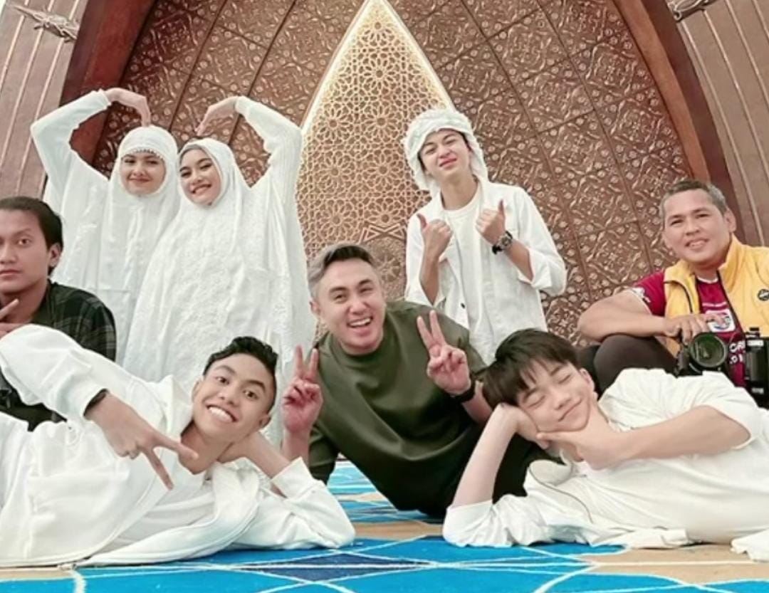 Keren, Benarkah Mala dan Ilham Syuting Video Klip Azan Indosiar di Masjid Raya Al-Jabbar?