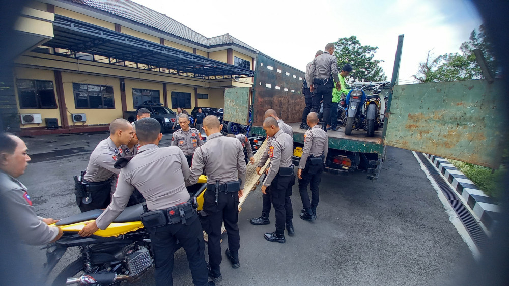 Mengganggu Pengguna Jalan Kota Tasikmalaya, Puluhan Motor Berknalpot Bising Diamankan Tadi Pagi