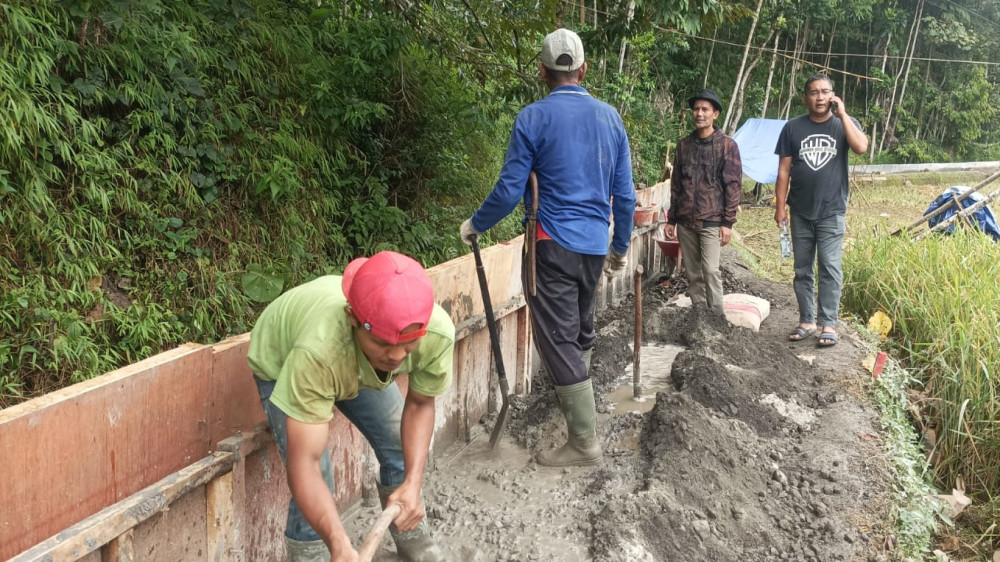 Proyek Irigasi Garungang di Tasikmalaya Diduga Asal Jadi, Warga Terdampak hingga Ikan Mati