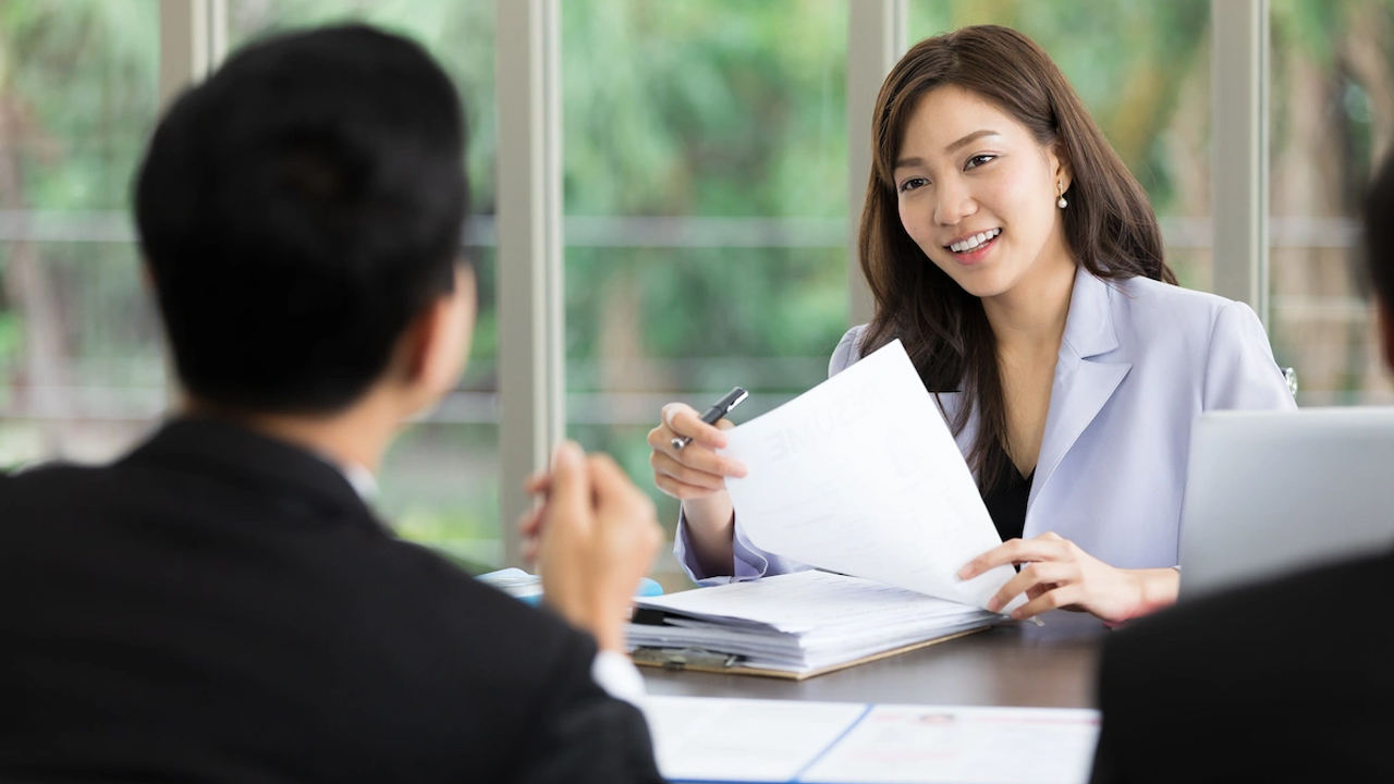 Resmi dan Terpercaya, Ini 4 Cara Melamar Kerja di PT Pegadaian, Lengkap dengan Syaratnya!