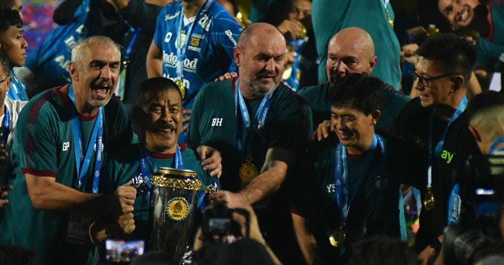 Bojan Hodak Ungkap Alasan Persib Belum Umumkan Pemain Baru untuk Liga 1 2024/2025