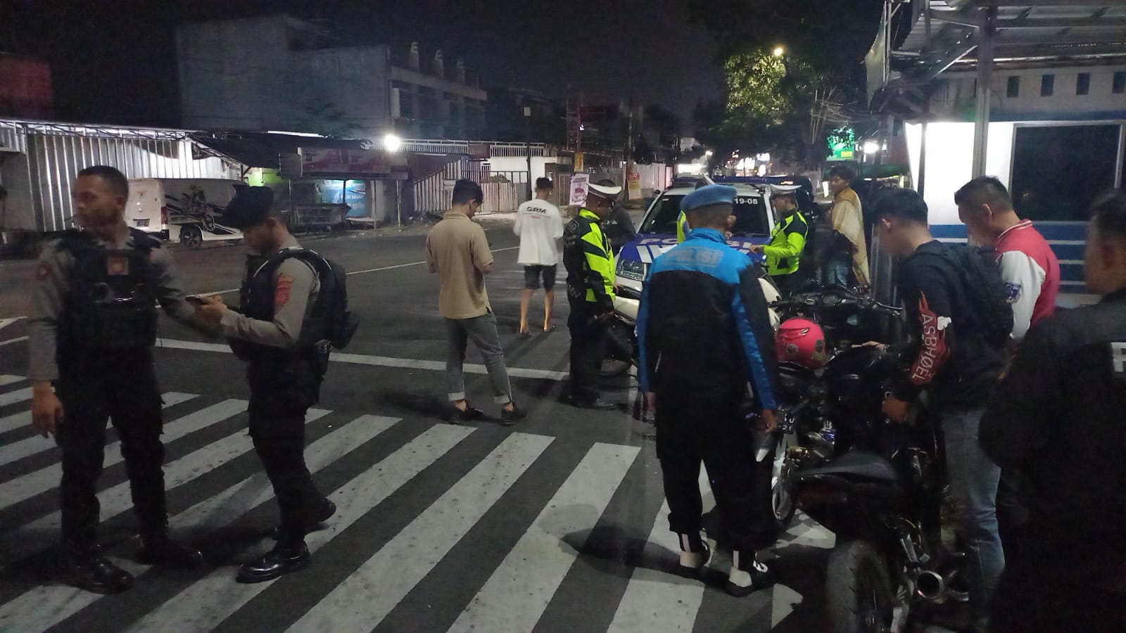 Razia Malam di Kota Tasikmalaya Semakin Digencarkan, Petugas Gabungan Sita Motor dengan Knalpot Bising