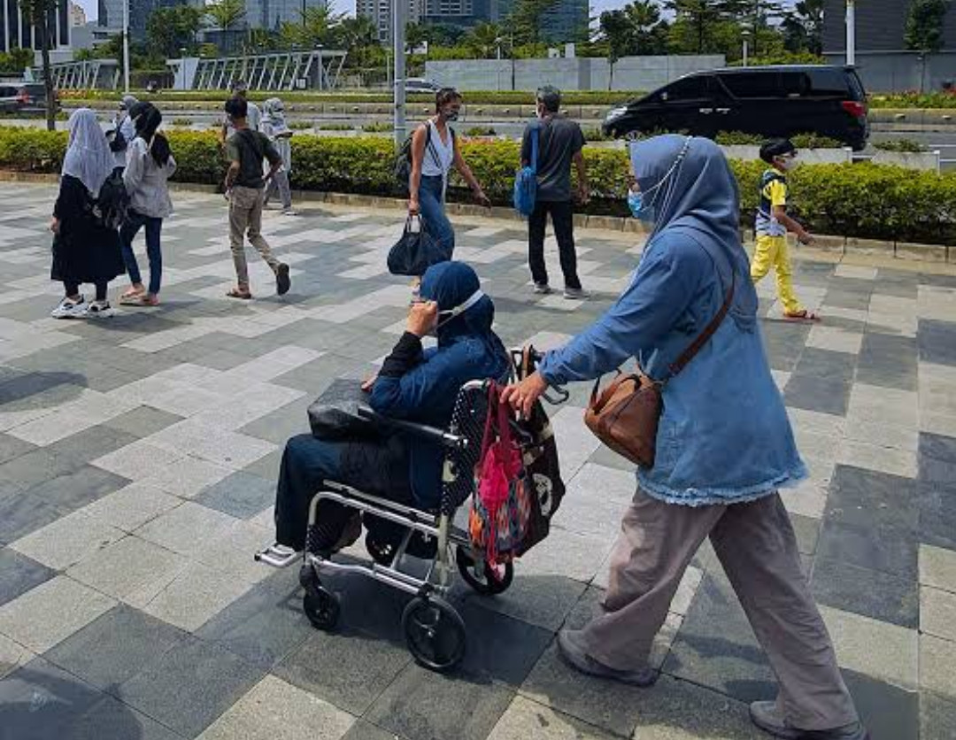 Trotoar di Kota Tasikmalaya berubah Fungsi, Disabilitas Sulit Nikmati Ngabuburit Ramadhan