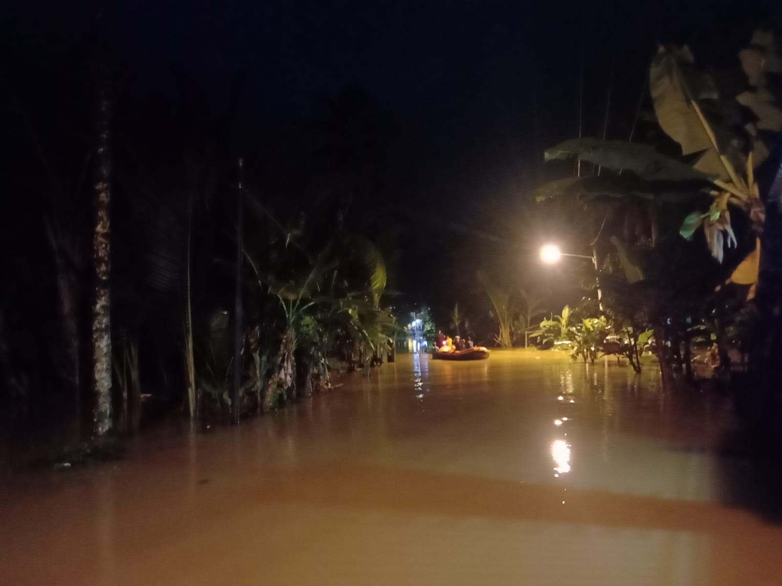 16 Rumah Terendam Banjir di Kecamatan Karangnunggal, Transportasi Gunakan Perahu Karet BPBD 