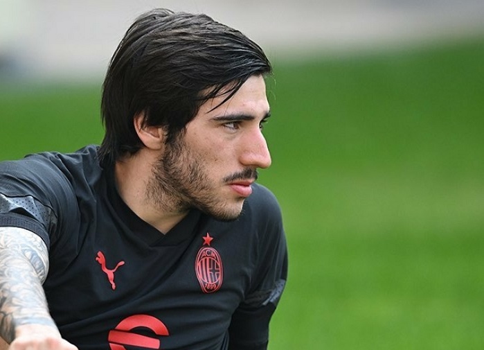 Benarkah AC Milan Jual Sandro Tonali ke Newcastle? Ini Penjelasannya