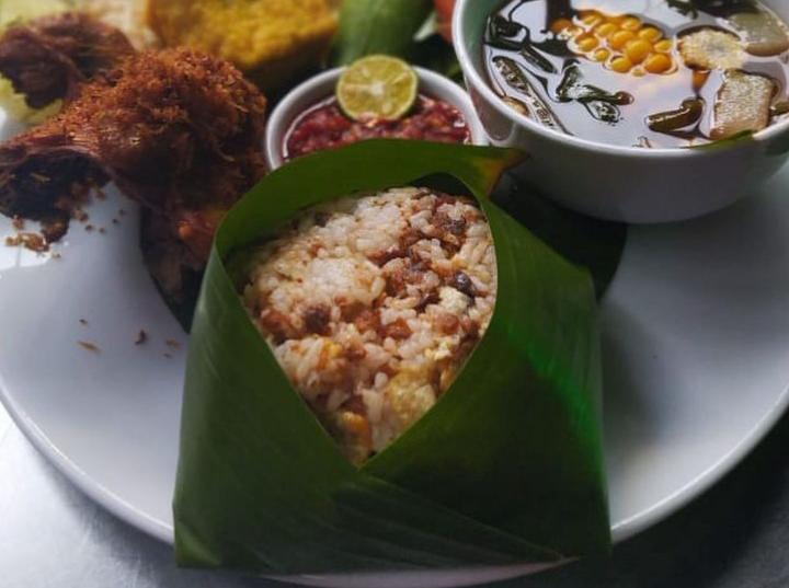 Perpaduan Nasi dan Oncom, Tutug Oncom Tasikmalaya Jadi Kuliner Legendaris yang Banyak Disukai Orang, Yuk Coba!