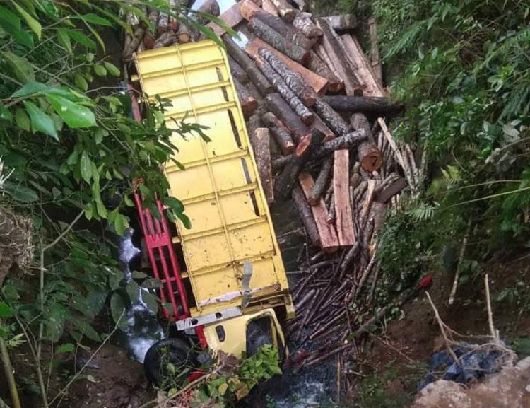 Kasat Lantas Ungkap Kronologi Truk Masuk Jurang di Cibalong Tasikmalaya, Sopir Meninggal Terjepit Kabin