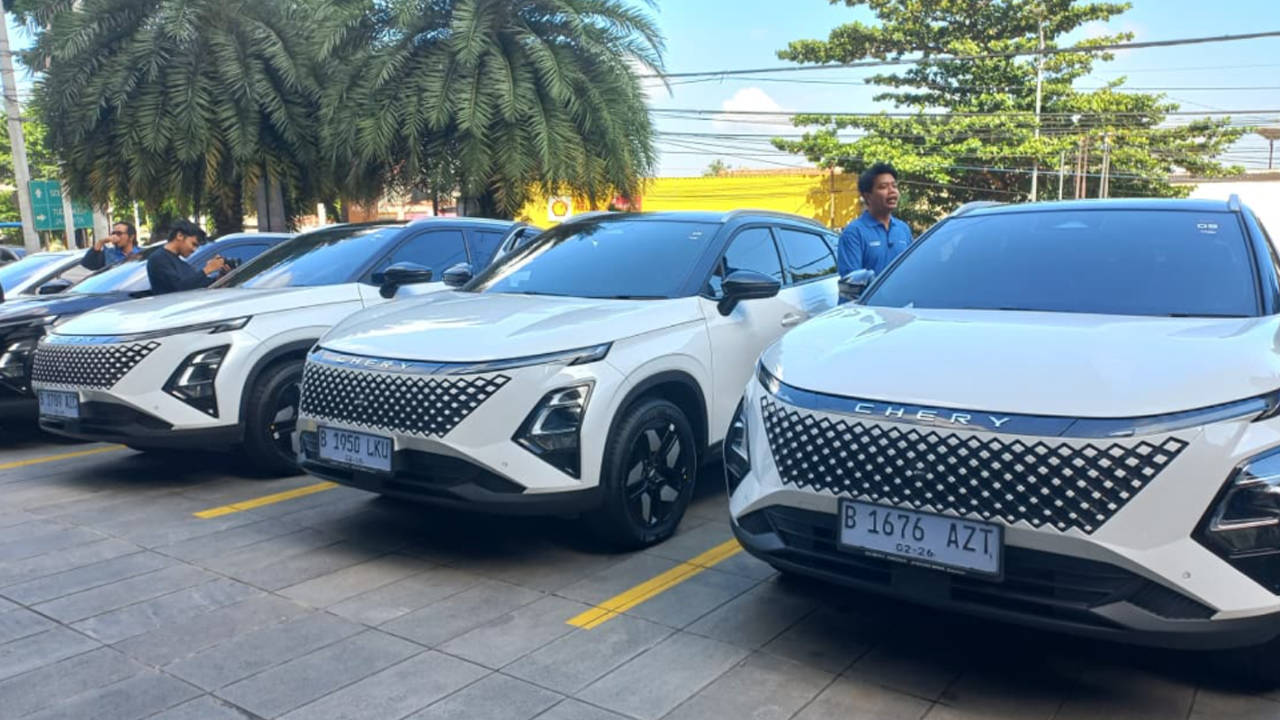 Harga Chery C5 CSH Resmi Diumumkan, Goda Pengguna LCGC agar Beralih