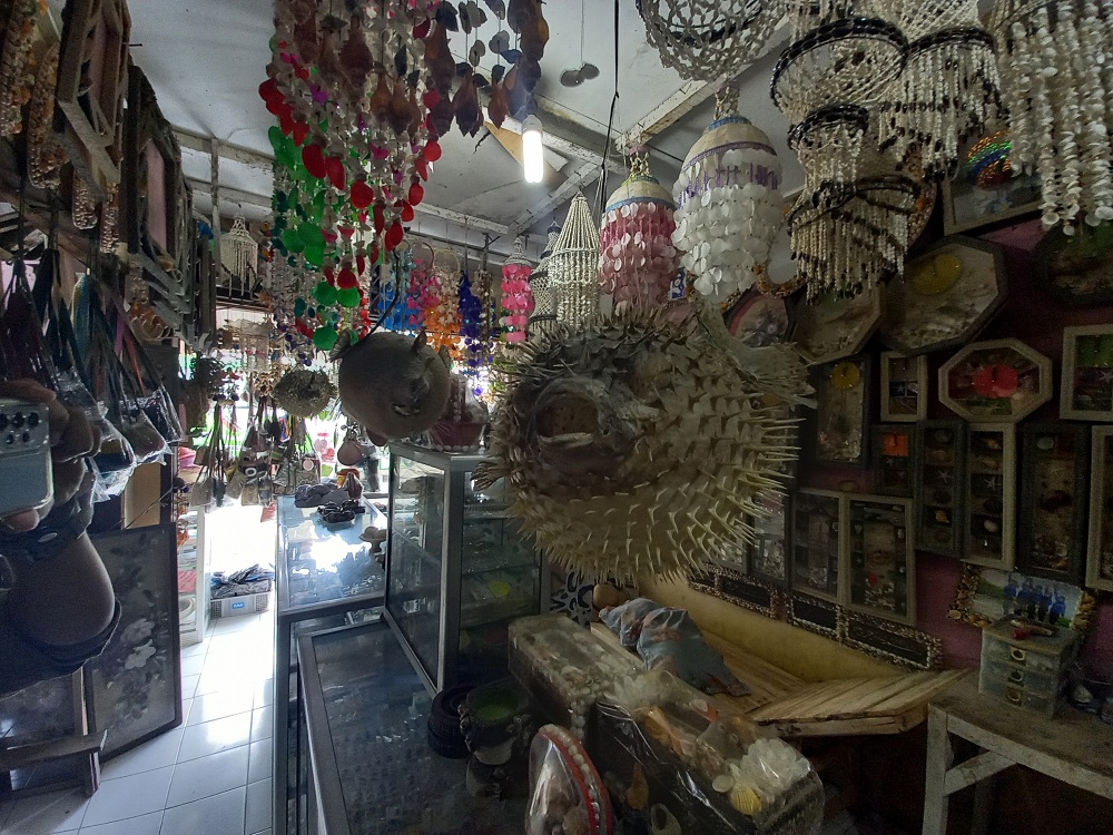 Nasib Perajin Souvenir Kerang di Pasar Wisata Pangandaran, Masih Bergelut Biar tidak Bangkrut