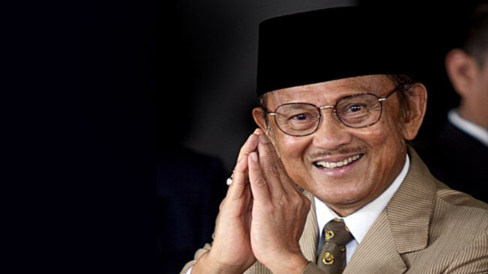 Dari Serangan 9/11, Hari Radio Nasional, hingga Wafatnya BJ Habibie