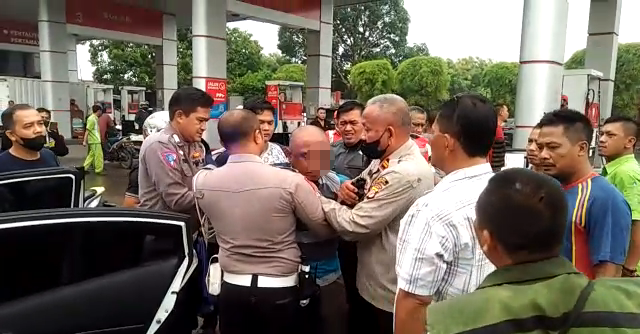 Diduga Akan Bakar SPBU, Pria Pelontos Ditangkap Polisi, Beruntung Aksinya Digagalkan Karyawan Pom Bensin