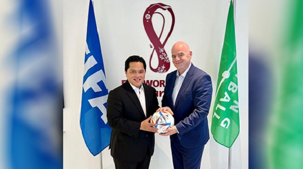 Erick Thohir Serahkan Surat Khusus Presiden Jokowi kepada Presiden FIFA Gianni Infantino, Ini Tujuannya