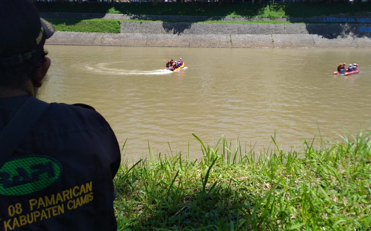 Pemuda yang Terjatuh dari Atas Jembatan Dobo Kota Banjar ke Sungai Citanduy Belum Ditemukan