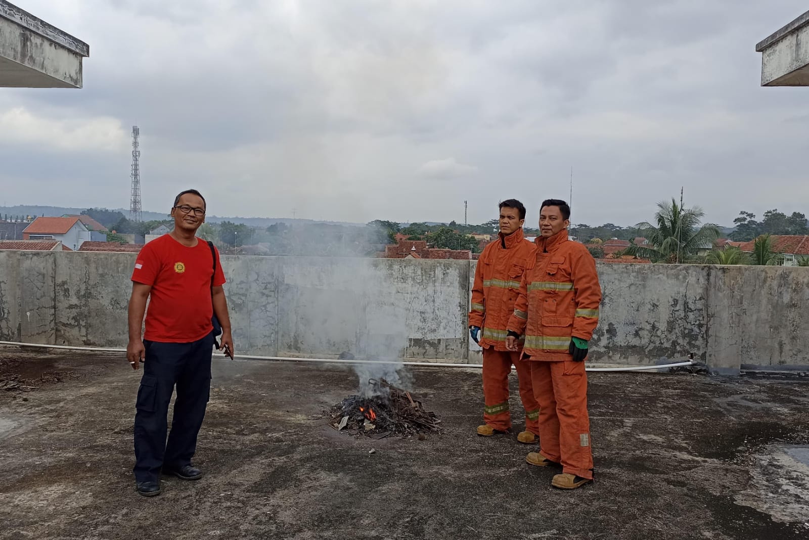 Damkar Kota Banjar Diprank, Laporan Kebakaran Ternyata Pembakaran Sampah di Lantai Tiga Ruko