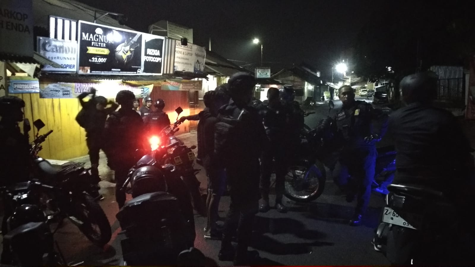 Patroli Jelang Pemilu Diintensifkan, Polisi di Kota Tasikmalaya Bubarkan Pesta Minuman Keras Para Remaja