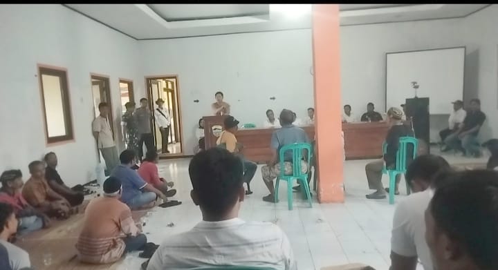BLT DD Tak Kunjung Cair, Puluhan KPM Geruduk Kantor Desa di Tasikmalaya