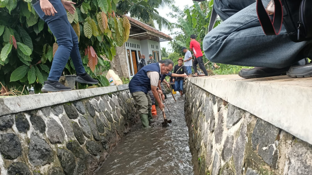 Kebersihan Sungai Terus Dijaga, Kata Sekda Kota Tasikmalaya Masyarakat Jangan Buang Sampah Sembarangan