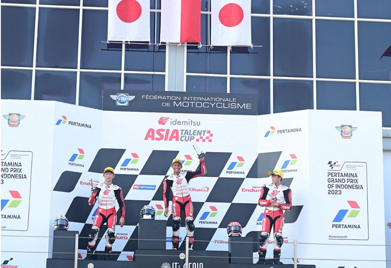 Dominasi Pembalap Astra Honda di Mandalika, Veda Sapu Bersih Podium Tertinggi IATC 