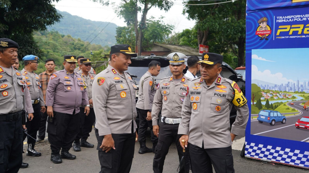 Truk Bertonase Besar Dilarang Melintasi Tanjakan Gentong Tasikmalaya Selama Nataru
