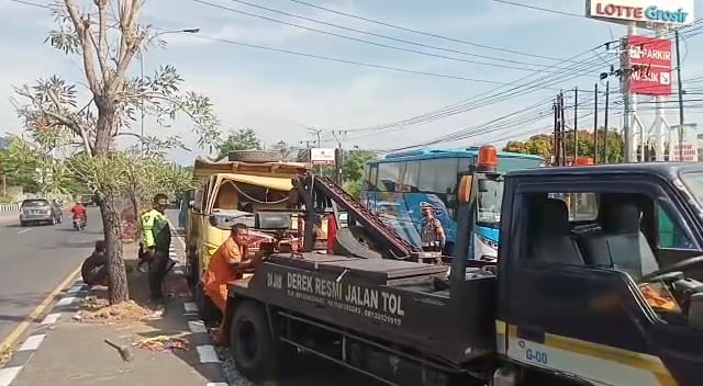 Dump Truk Ringsek Seruduk Truk Pengangkut Mobil, Kasat Lantas: Diduga Tidak Berfungsinya Sistem Pengereman