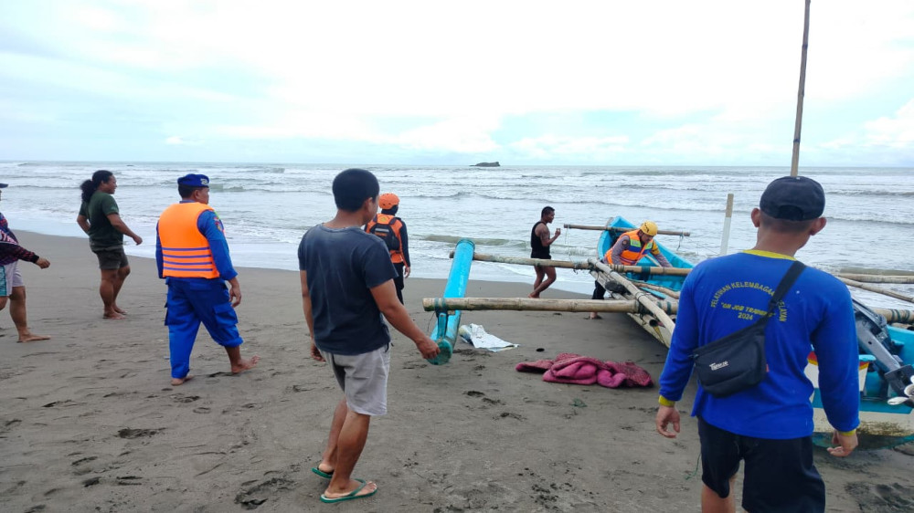 Nelayan Tasikmalaya Hilang Disambar Petir di Perairan Cipatujah, Pencarian Diperluas