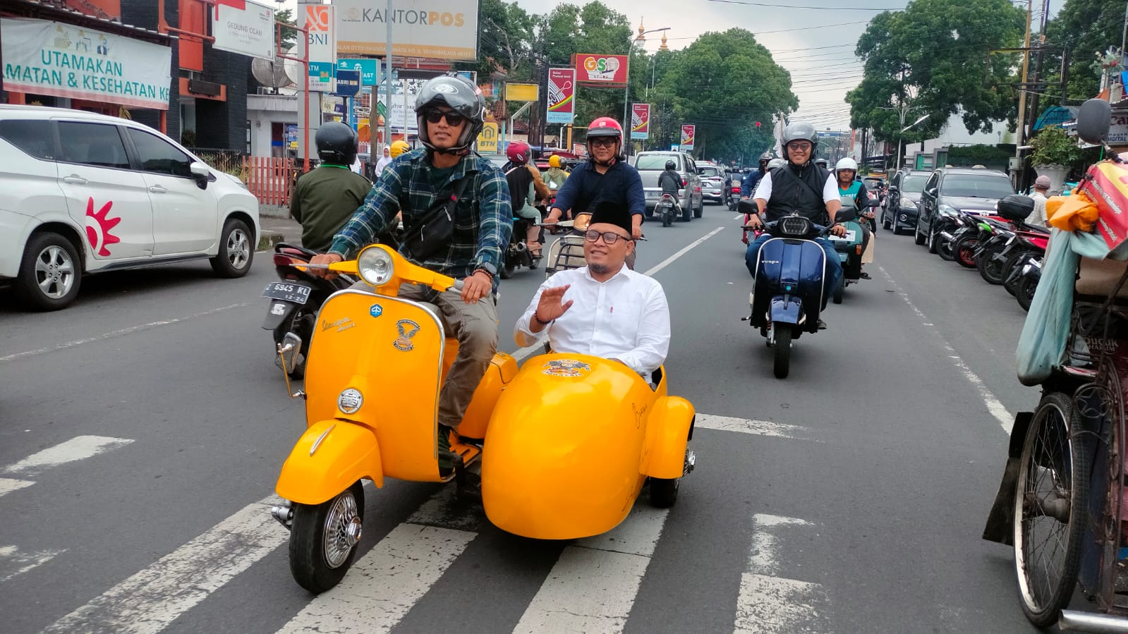 Diantar Rombongan Vespa, Wahid Resmi Daftar Penjaringan PKB Incar Kursi Z1 di Pilkada 2024 Kota Tasikmalaya