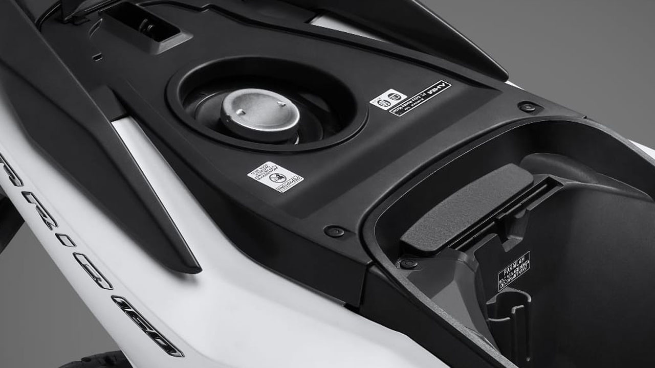 Cara Mudah Membersihkan Kotoran di Dalam Tangki Bensin Motor