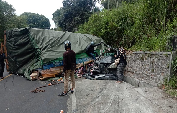 Identitas 9 Korban Kecelakaan Maut di Gentong Tasikmalaya