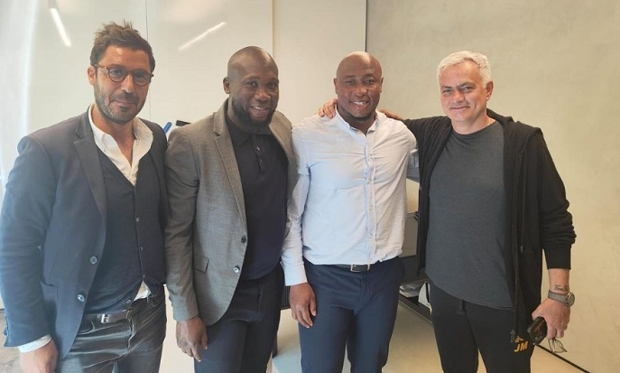 Diincar AC Milan, Agen Evan N'Dicka Malah Pamer Foto Bareng Jose Mourinho